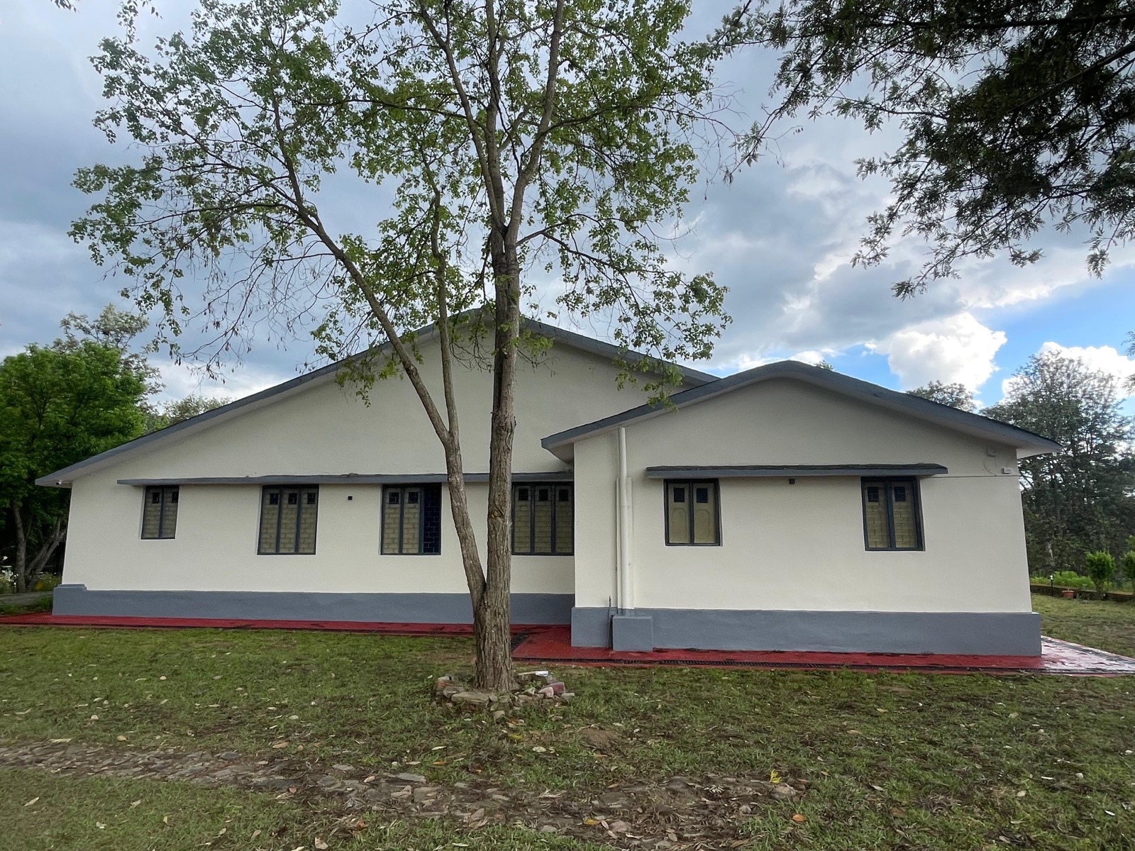 Dak Bungalow front exterior