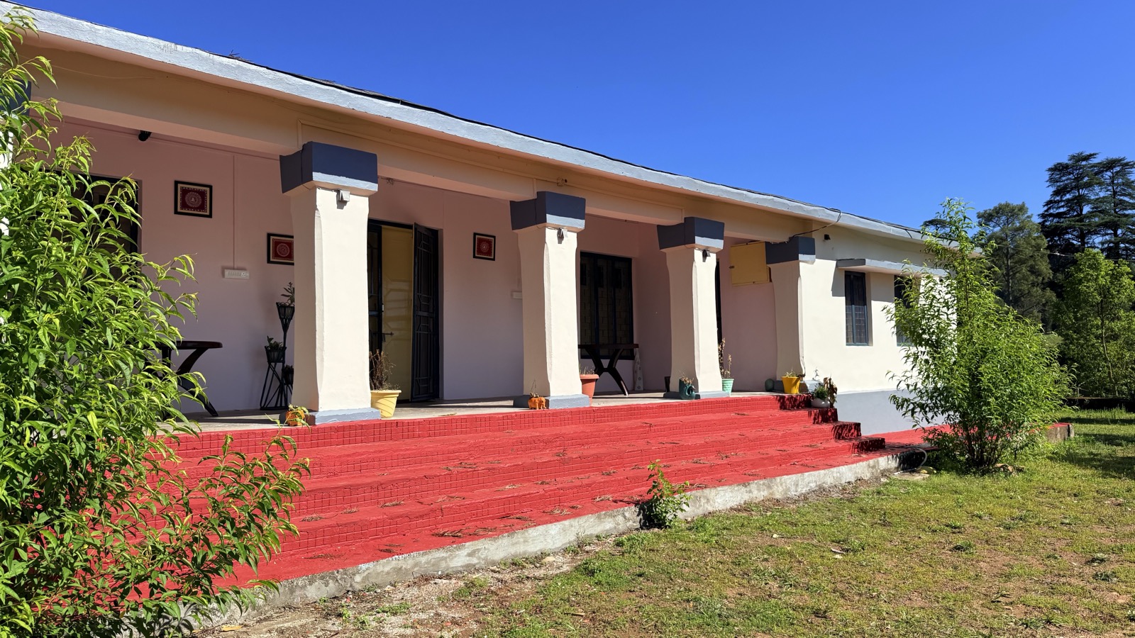 Bungalow front veranda with columns